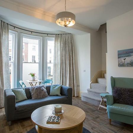 Stylish Apartment Close To Gloucester Quays & Docks Bagian luar foto