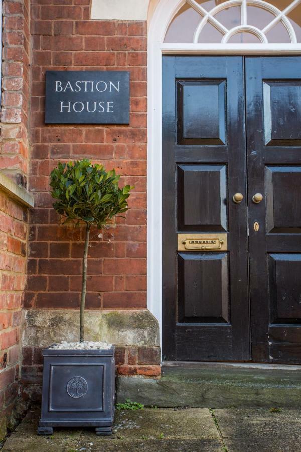 Stylish Apartment Close To Gloucester Quays & Docks Bagian luar foto